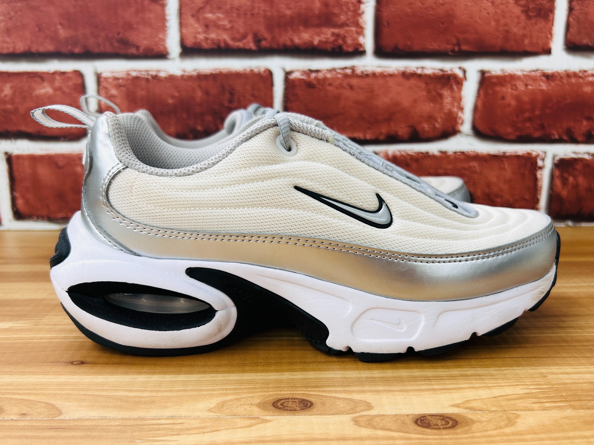 シューズ買取強化中】NIKEの“エア マックス ポータル SE 001M”が入荷