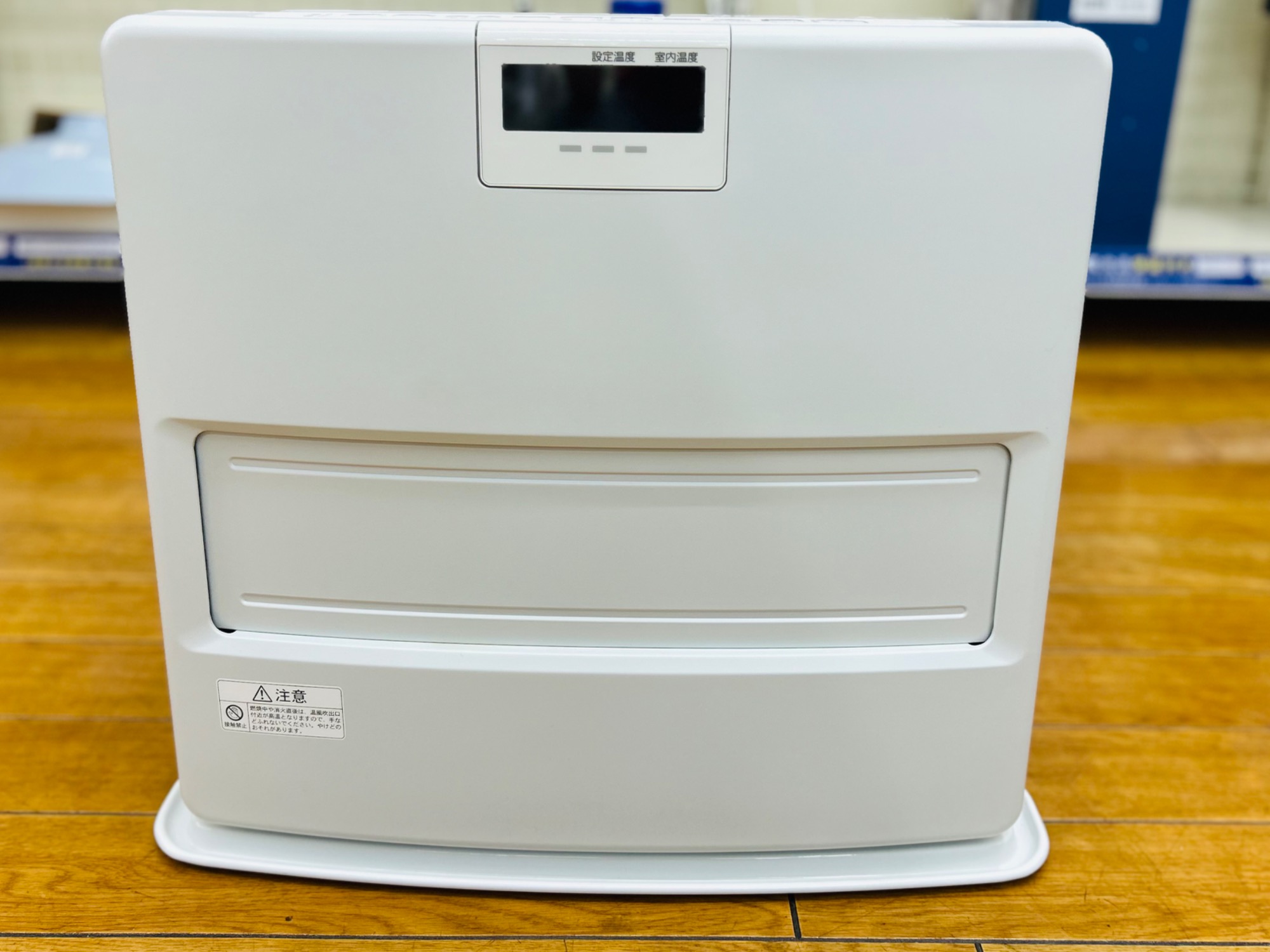 軽トラック貸出しあります。コロナ製 石油ファンヒーター【トレジャー