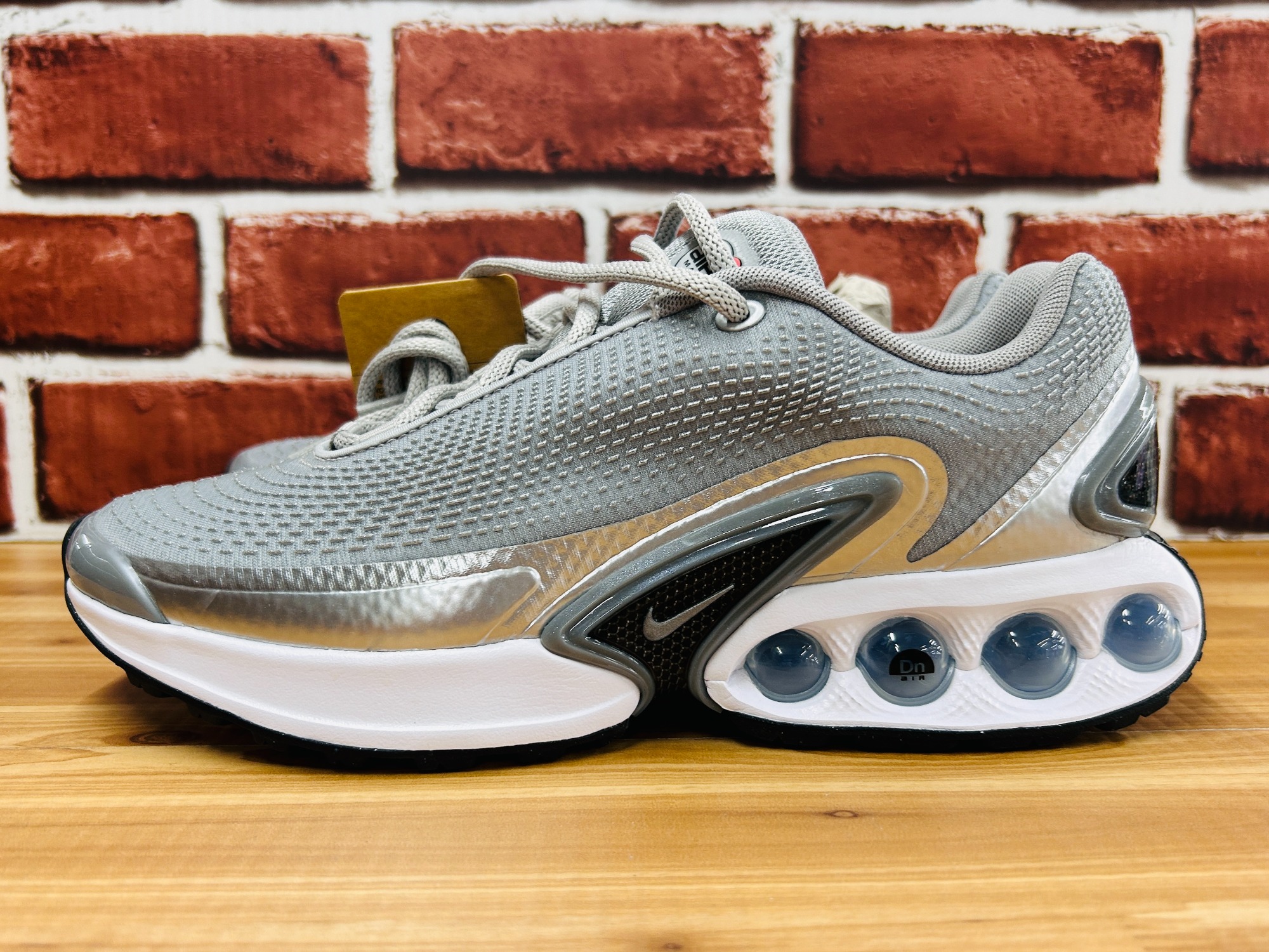 【美品】エアドリブル　2025年購入 訳ありお得 NIKE/adidas/NB】ZX 8000 atmos別注最新作！AF1のオールホワイト