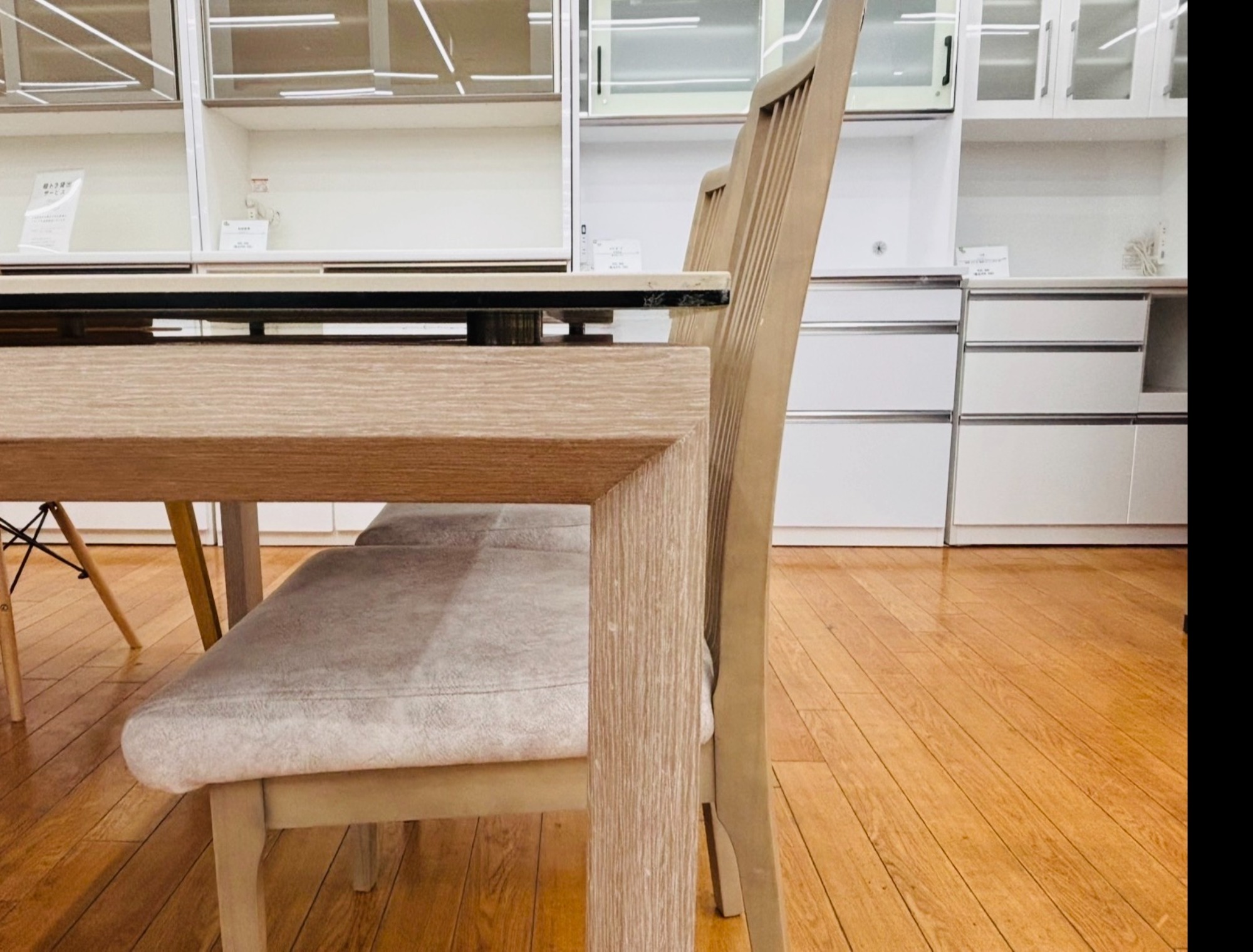 家具販売強化中】東京インテリアの``VIENWOOD``シリーズ の ダイニング