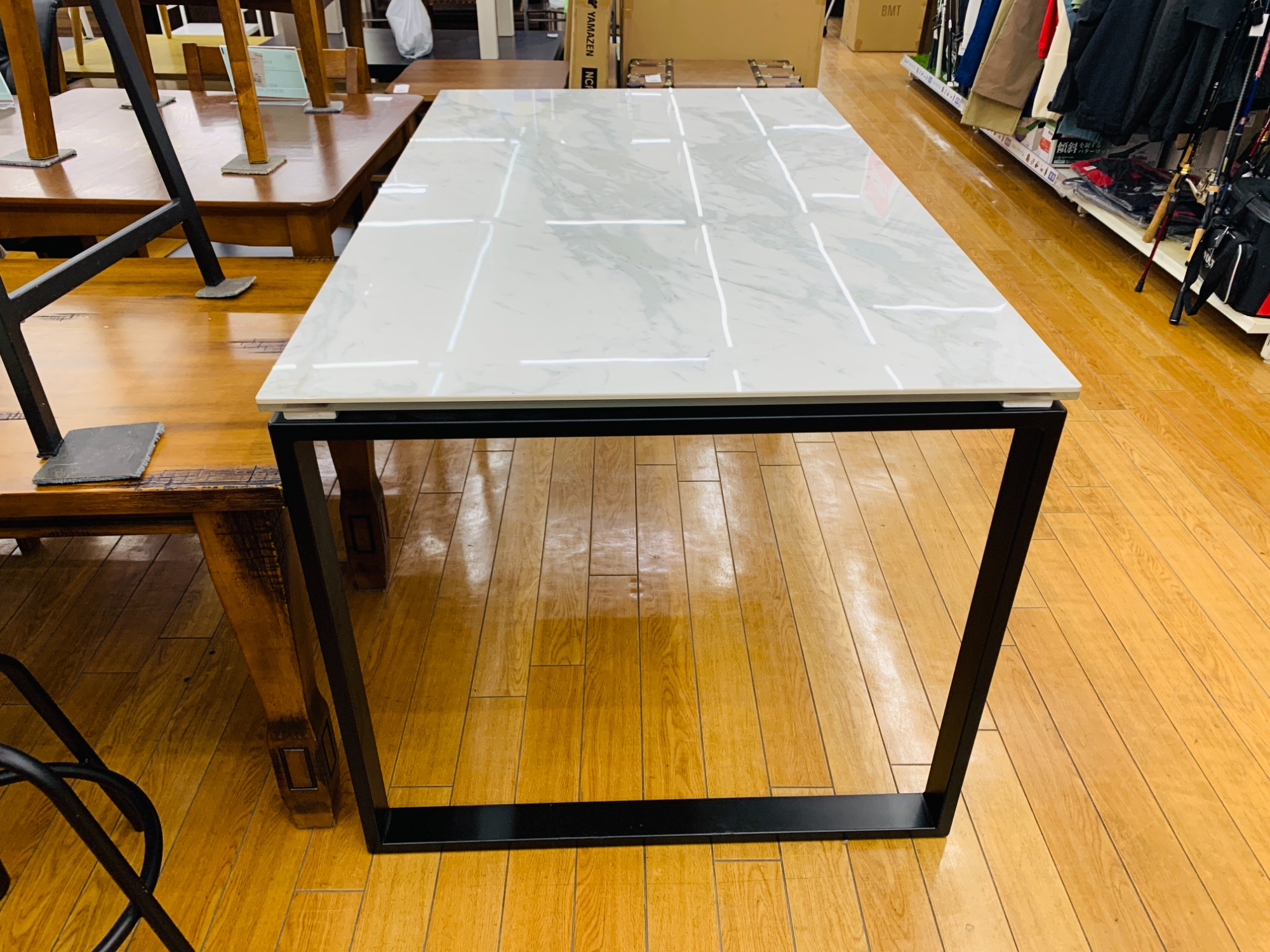 家具販売強化中】ニトリのセラール135シリーズ のセラミック天板