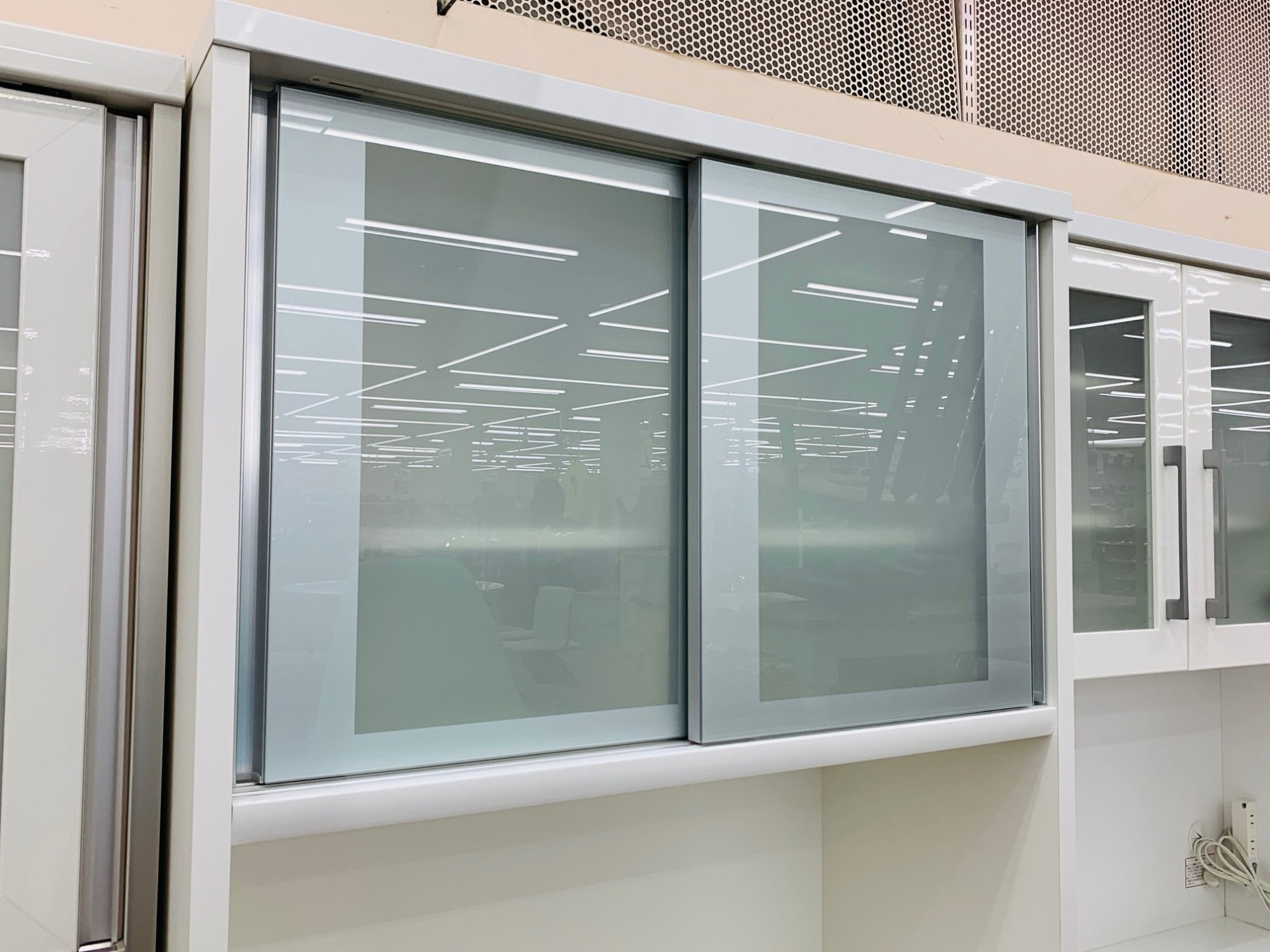 【最終値下げ】松田家具ホワイト 120幅レンジボード スライド扉付き MATSUDA / 松田家具】レンジボード キッチン収納｜ホワイトカラーで
