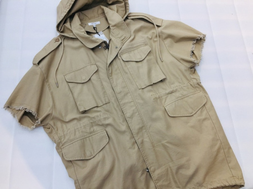 ジャケットのカーディガン