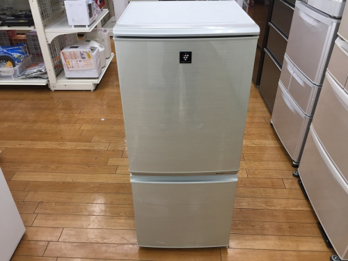 冷蔵庫の2ドア冷蔵庫