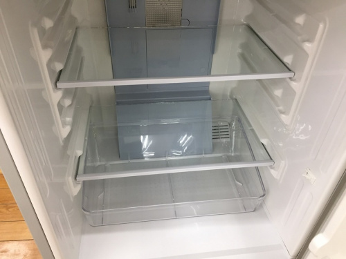 2ドア冷蔵庫のSHARP