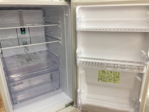 冷蔵庫の2ドア冷蔵庫