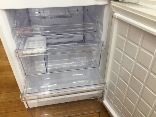 2ドア冷蔵庫のSHARP