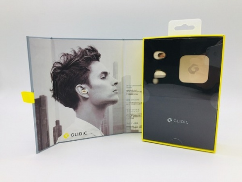 オーディオ機器のヘッドホン