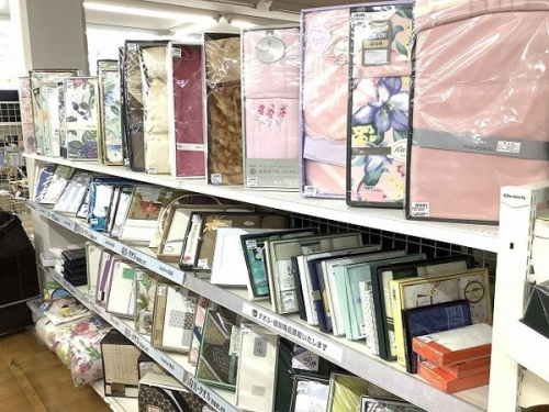 洋食器の贈答品 寝具 タオル 洋食器 和食器 買取強化
