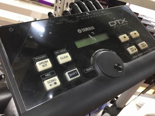 電子ドラムのYAMAHA