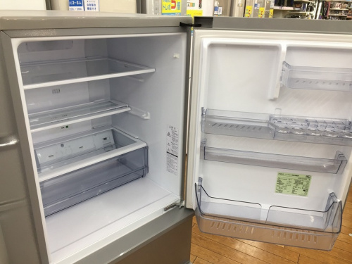 冷蔵庫の3ドア冷蔵庫