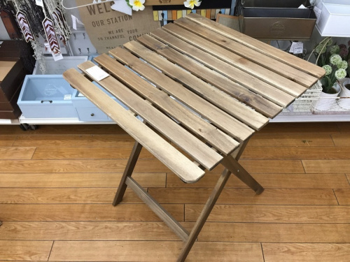テーブルのIKEA