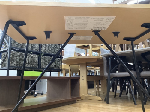 テーブルの鶴ヶ島　坂戸　家具