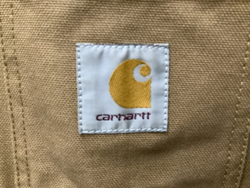 アウターのCarhartt
