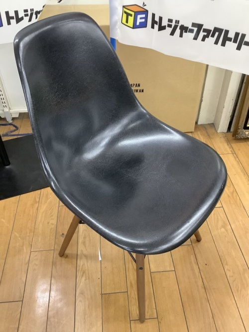 キャビネットのHerman Miller