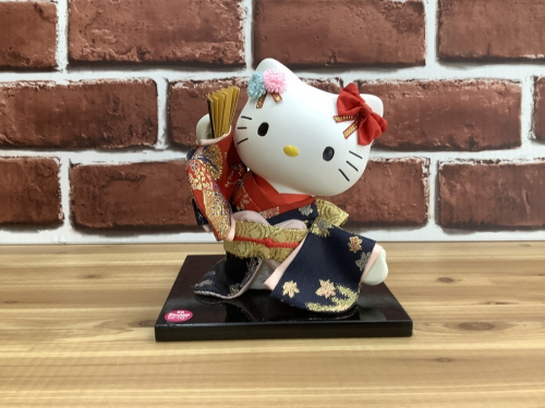 置物の日本人形