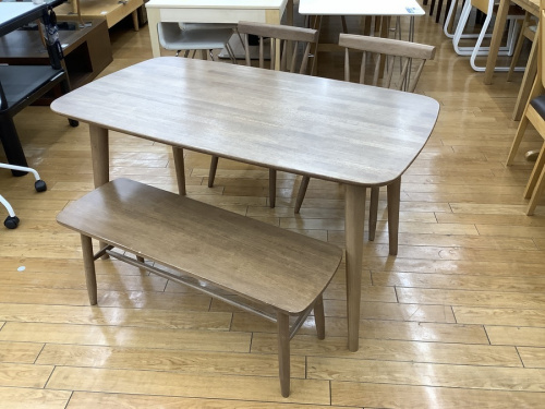 生活家具のダイニングセット