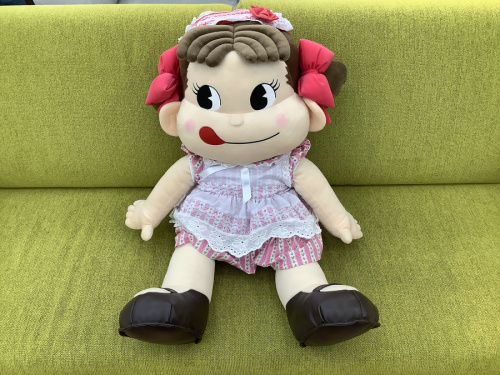 ヌイグルミのジャンボペコちゃん