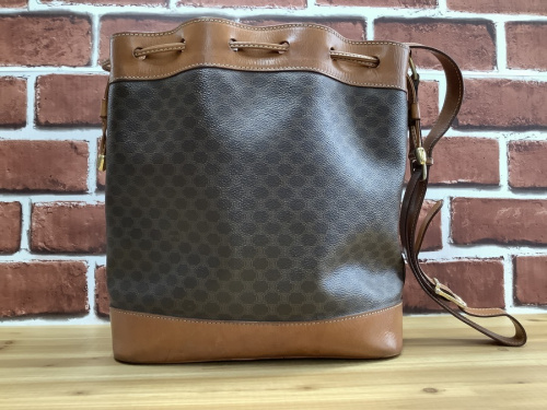 シルクネクタイのLOUIS VUITTON