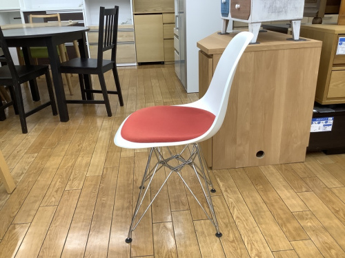 シェルチェアのHerman Miller×Vitra