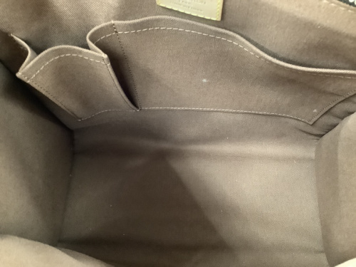 モノグラムのM40007