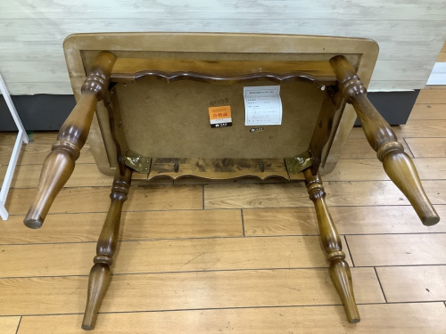サイドテーブルのkarimoku