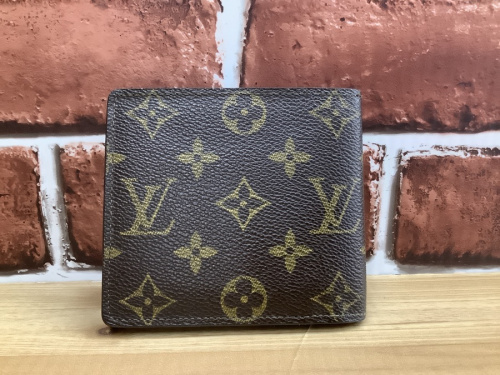 2つ折り財布のLOUIS VUITTON