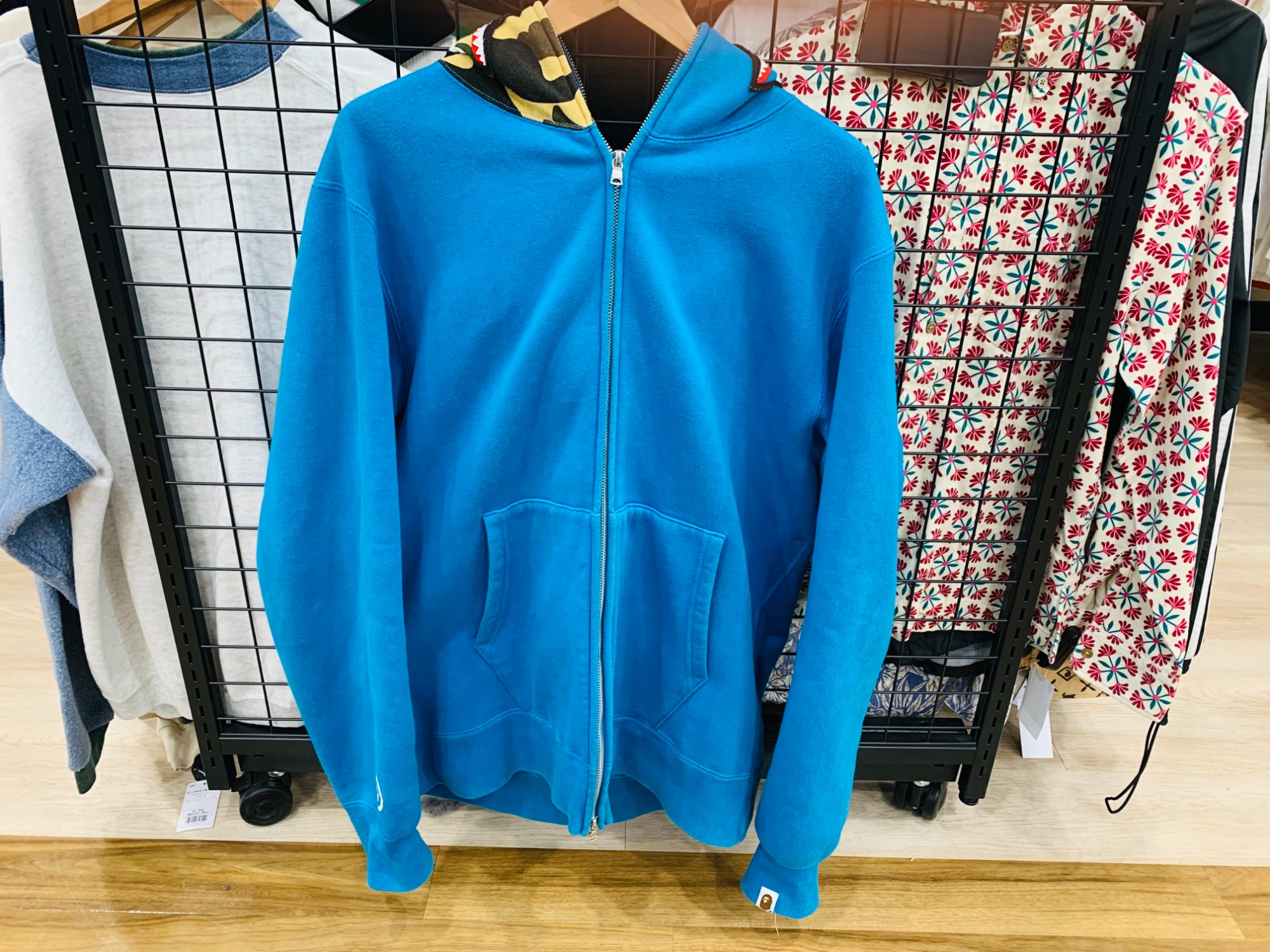 A BATHING APE/アベイシングエイプ】ジップパーカーが買取入荷いたし