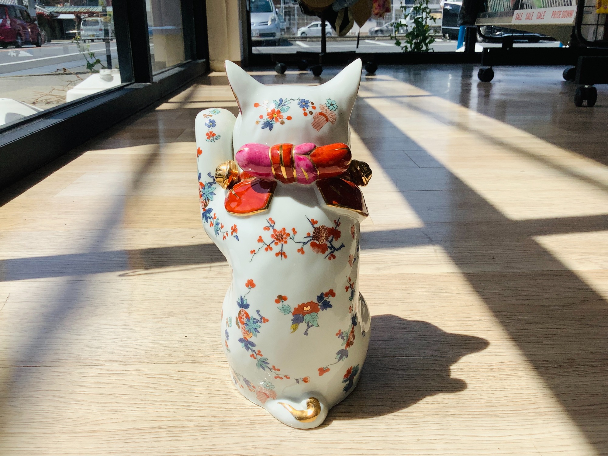 伊万里焼】招き猫が違うサイズで買取入荷いたしました!|2024年 伊万里焼】招き猫が違うサイズで買取入荷いたしました!|2024年