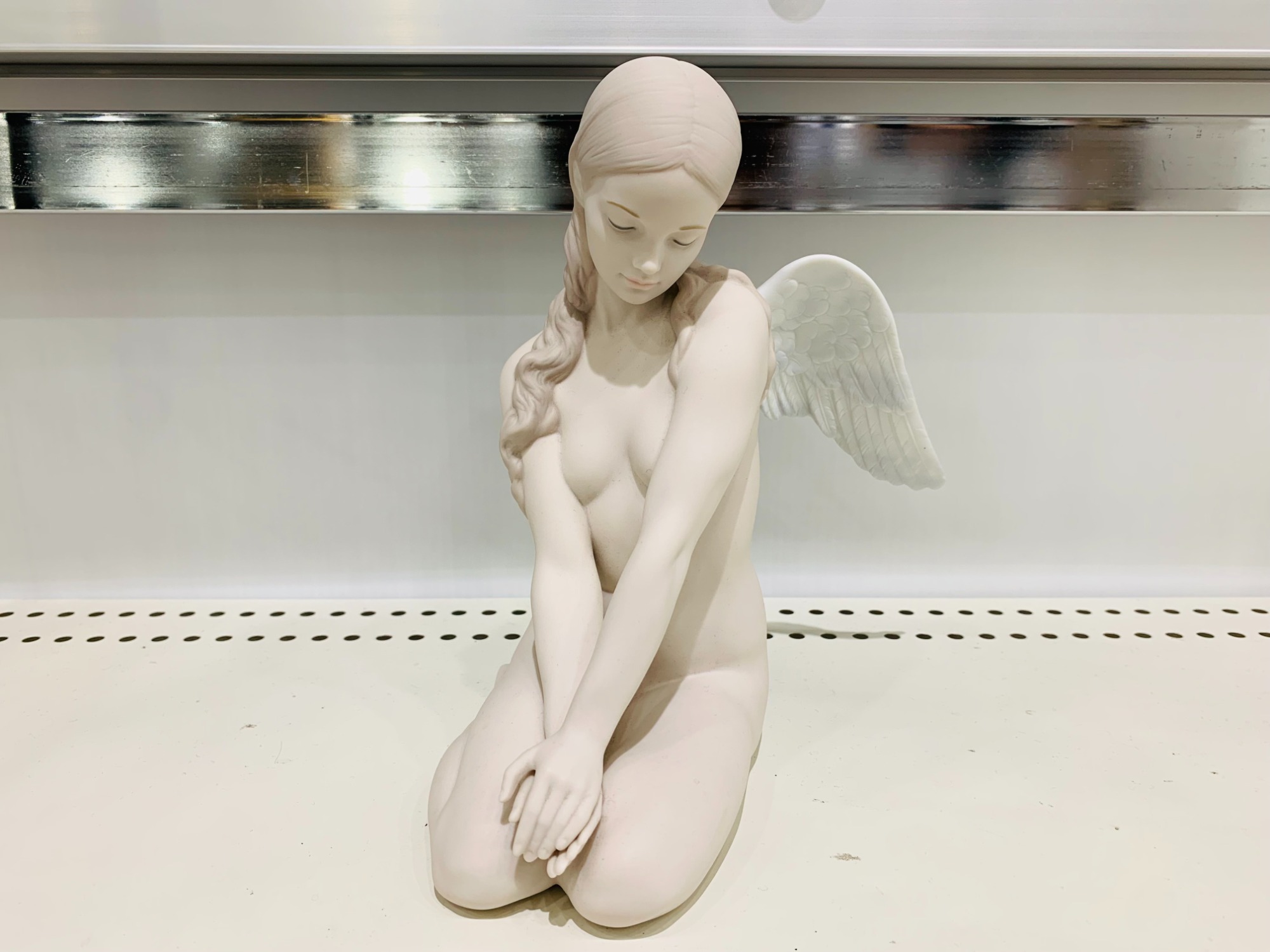 高級感益しまし！！【LLADRO/リヤドロ】美しき天使が買取入荷しました