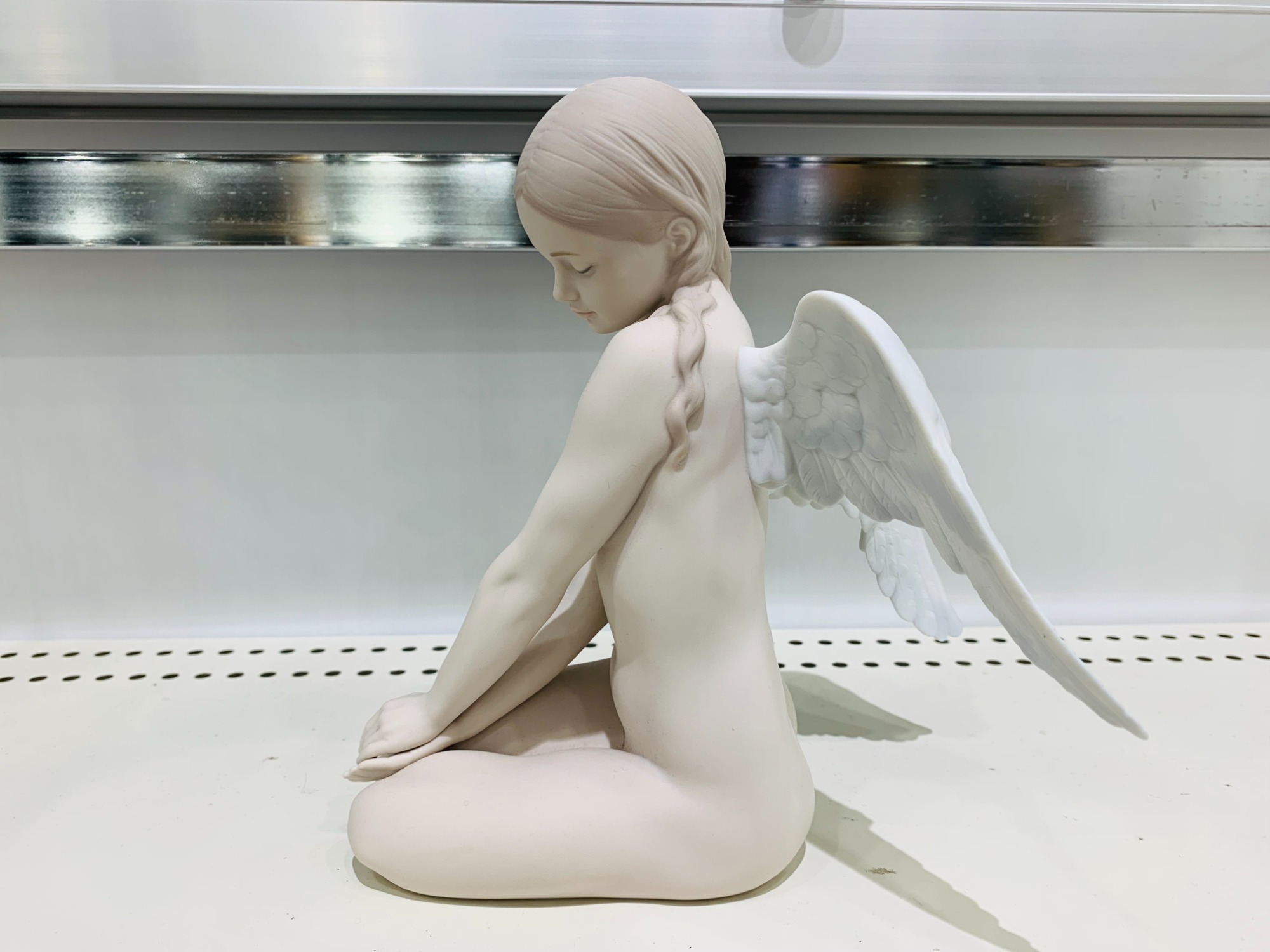 高級感益しまし！！【LLADRO/リヤドロ】美しき天使が買取入荷しました