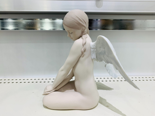 高級感益しまし！！【LLADRO/リヤドロ】美しき天使が買取入荷しました