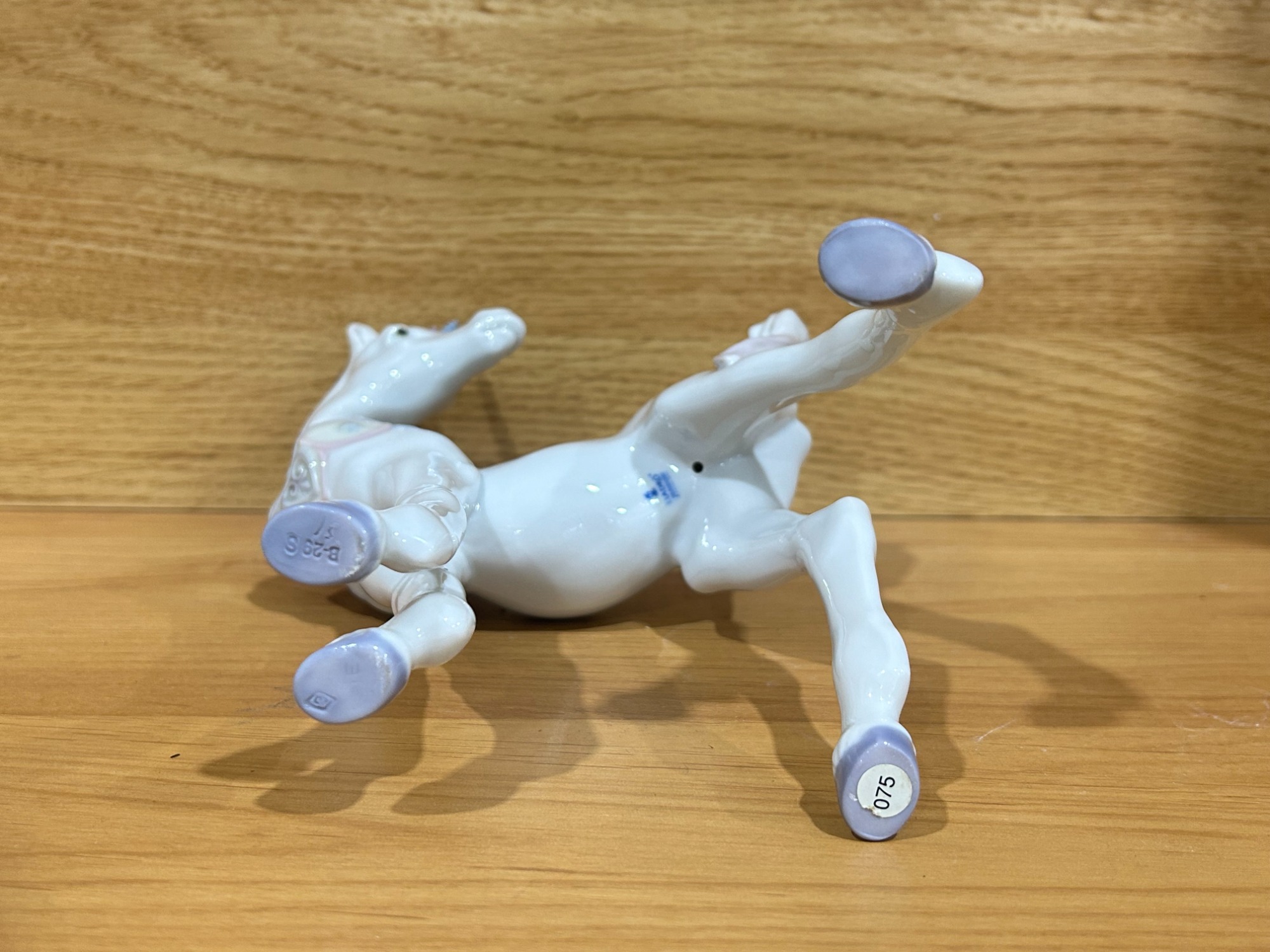 新入荷情報！！【LLADRO/リヤドロ】ユニコーンと友人が買取入荷しま