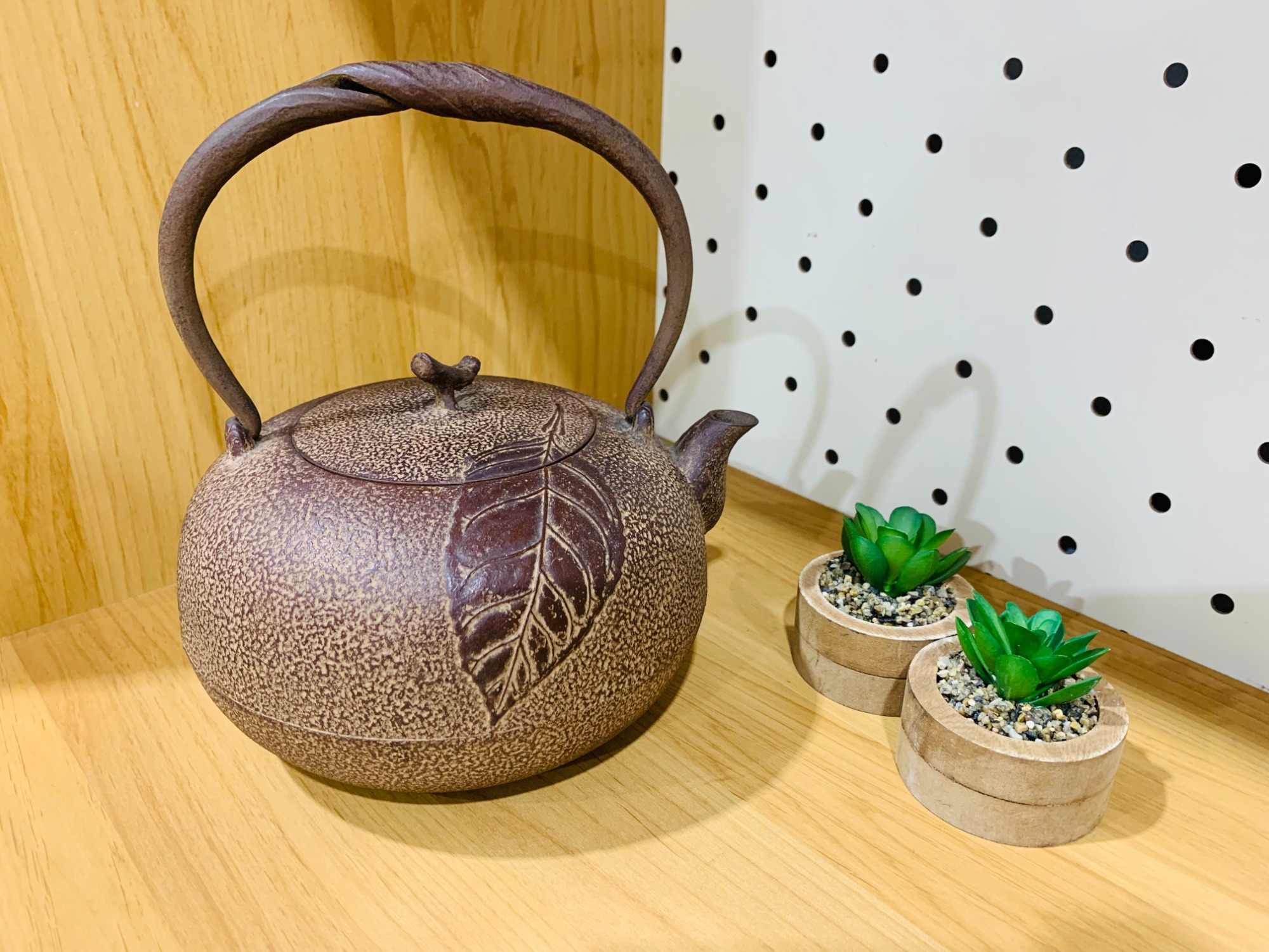 伝統工芸品買取強化中！！【南部鉄器】鉄瓶 中村徳次郎作 が買取入荷