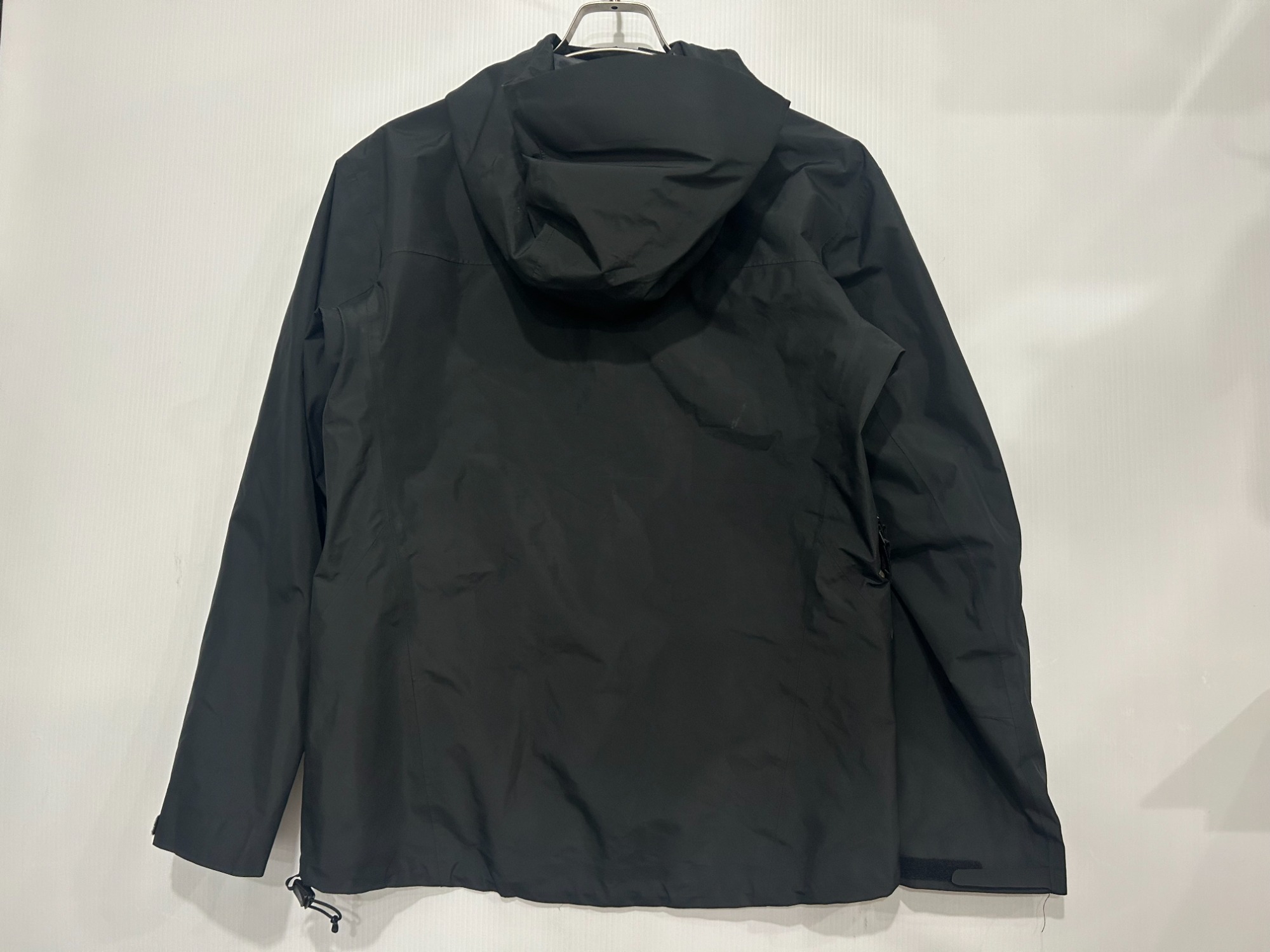 ARC'TERYX（アークテリクス）のジップアップジャケットが入荷