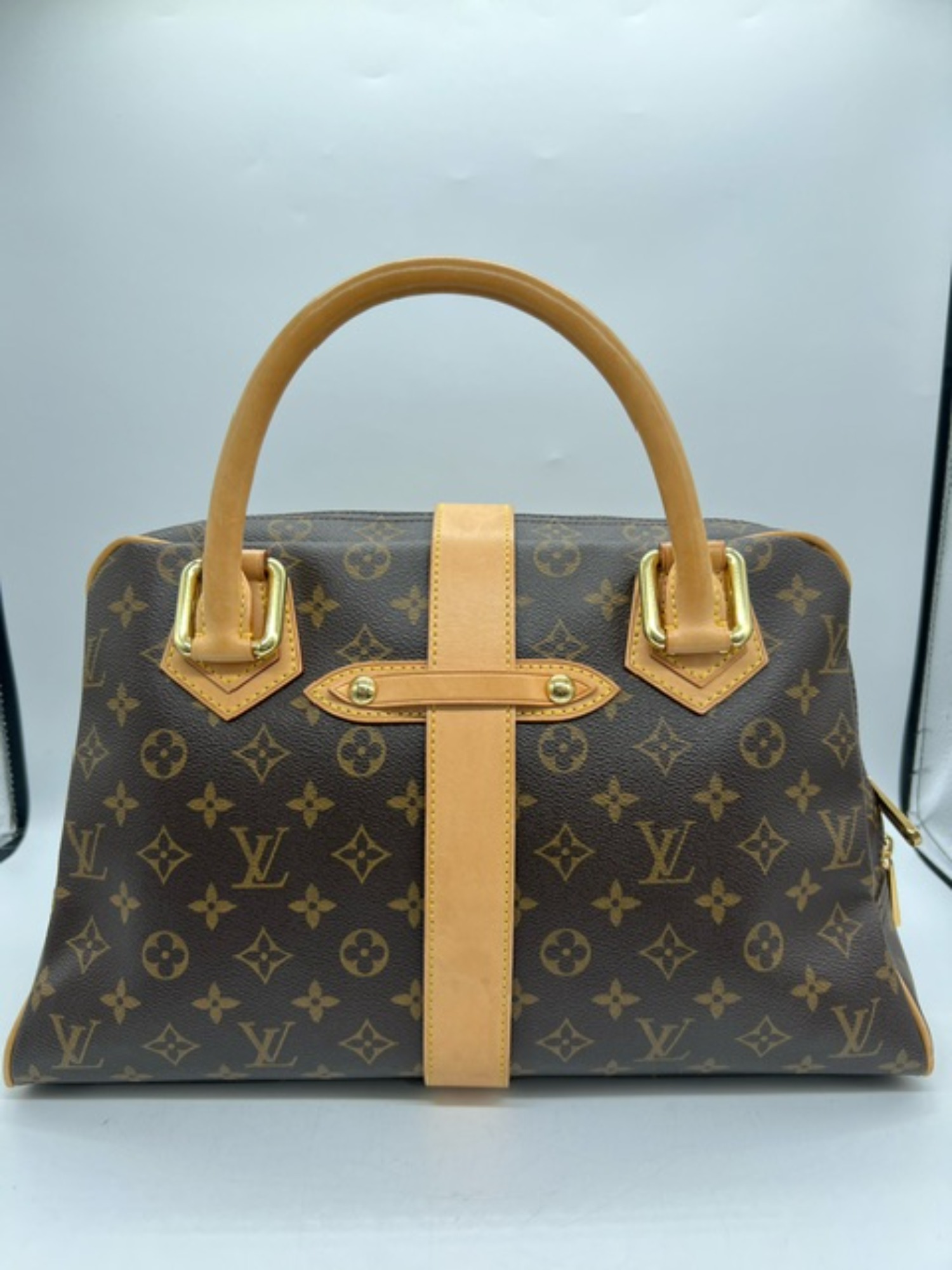 新入荷♪【LOUIS VUITTON】マンハッタンGMをご紹介いたします！｜2024