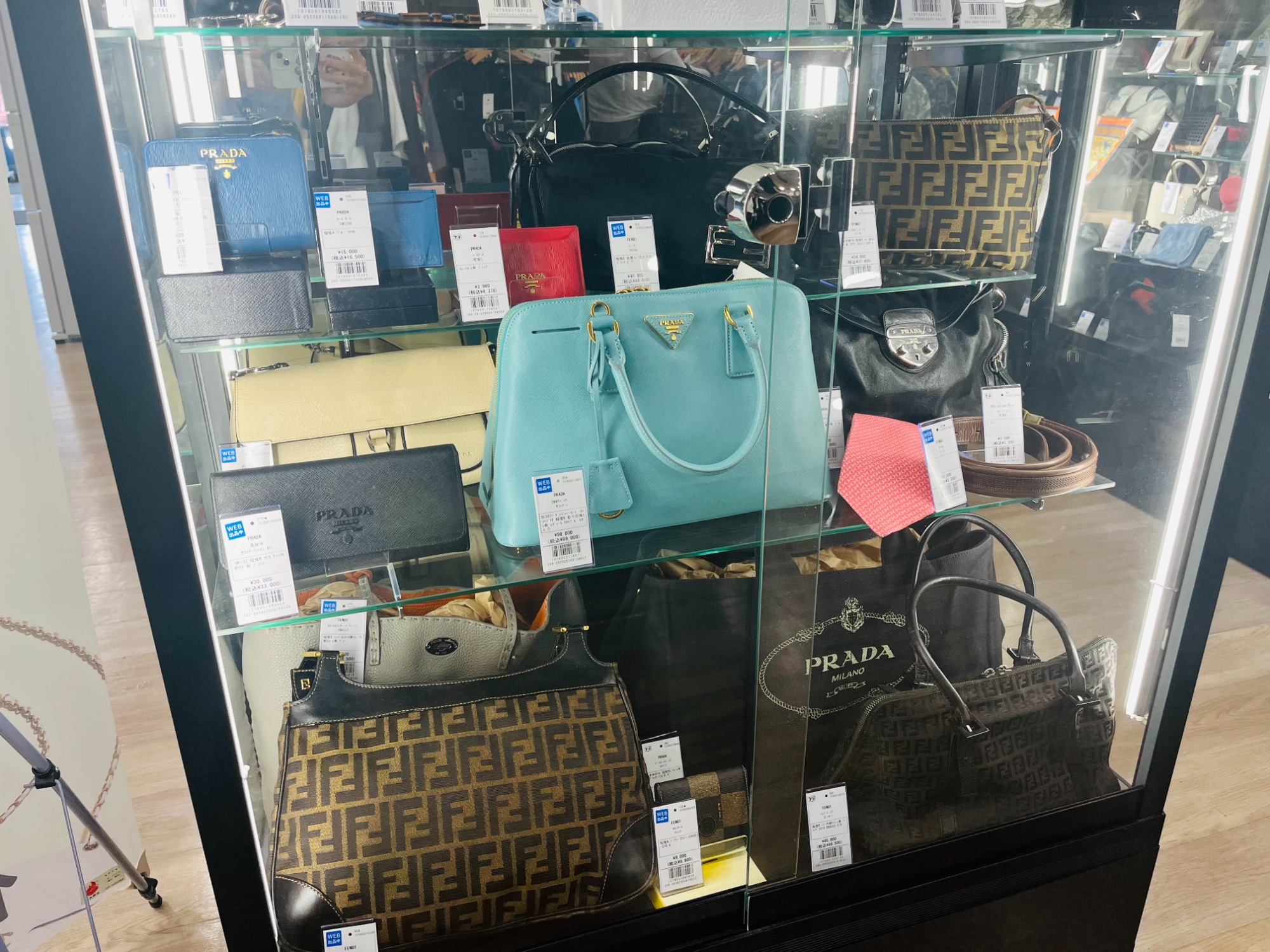 【だんご】Fendi フェンディ マンマバケット ミニバッグ ズッキーノ柄 FENDI - FENDI フェンディ マンマバケット ズッキーノ