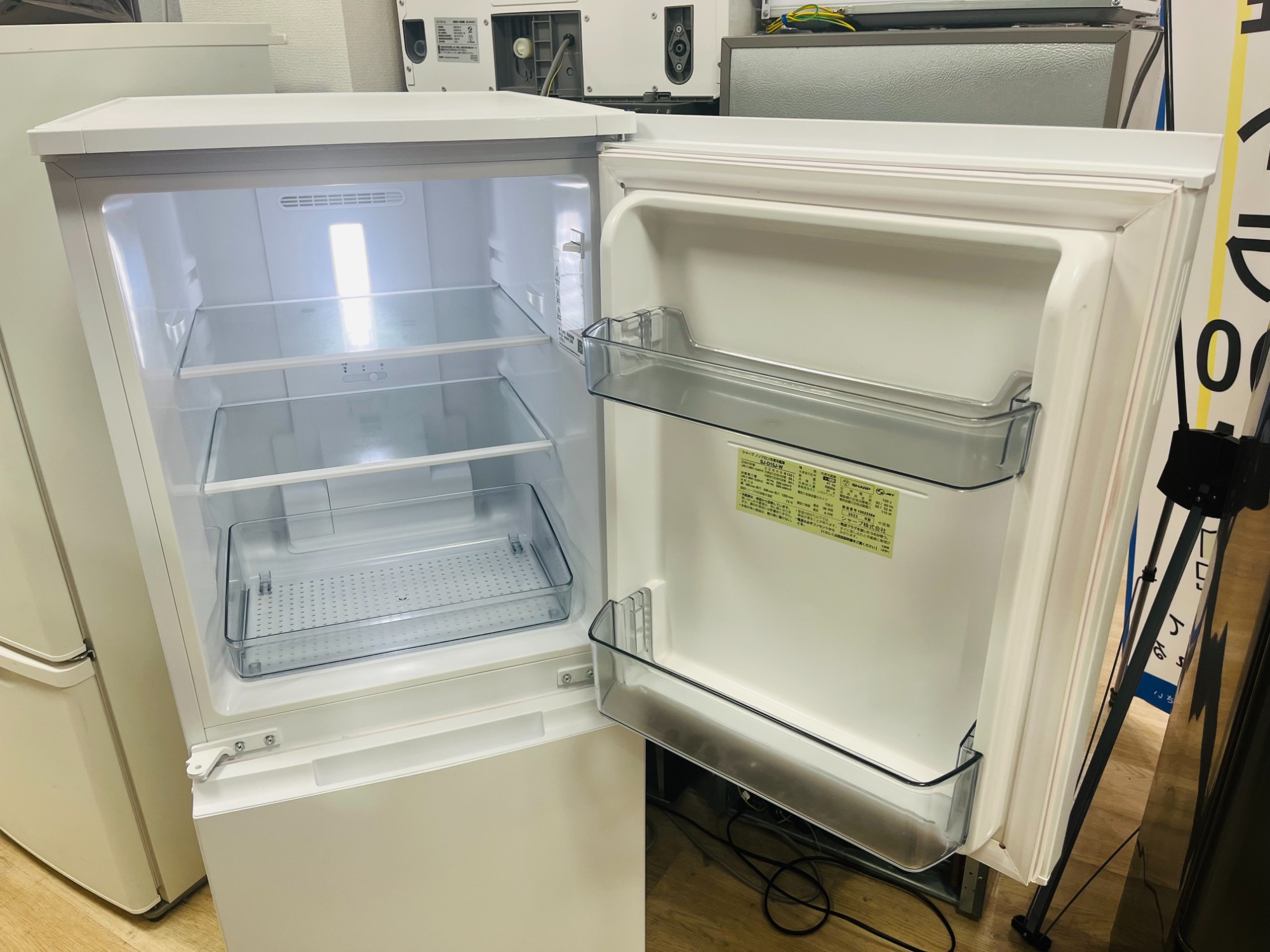 6ヶ月動作保証付！SHARP（シャープ）2ドア冷蔵庫（427)【トレファク野田】 6ヶ月動作保証付！SHARP（シャープ）2ドア冷蔵庫（427)【トレファク野田】