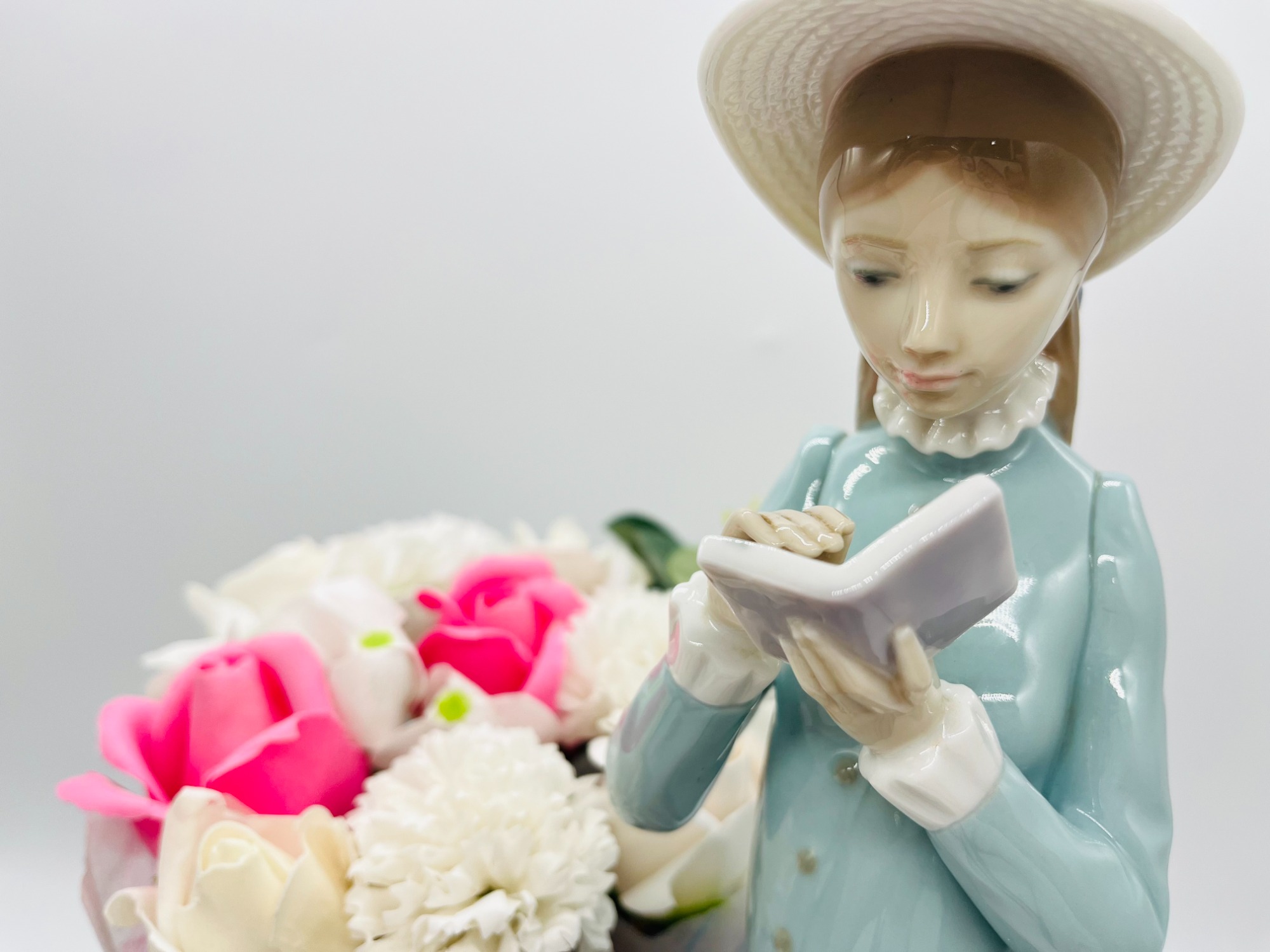 美品 LLADRO 読書する貴婦人 アンティーク雑貨 リヤドロ(LLADRO) Reading 読書する貴婦人