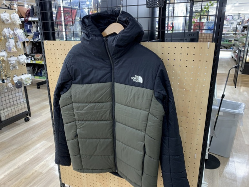 アウトドア用品のアウトドアウェア