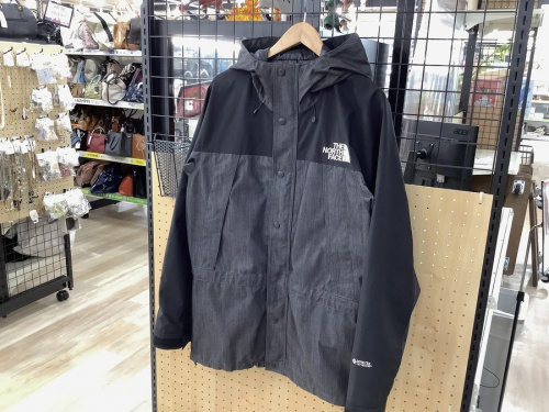 アウトドア用品のアウトドアウェア