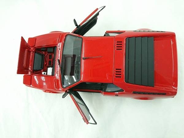 BMW M1　ディーラー　ノベリティ 非売品 NOREV（ノレブ）1/18スケール BMW M1 ミニカー買取入荷