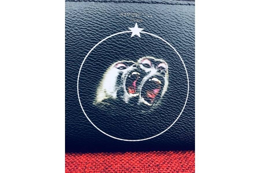 新品正規品　10万超　GIVENCHY 名作　MONKEY 猿 長財布 可愛い！？GIVENCHY「おサルさんZIPPERD WALLET」のご紹介です