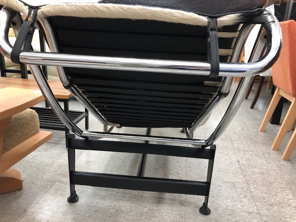 カッシーナ(cassina)リプロダクト LC4 シェーズロング入荷いたし