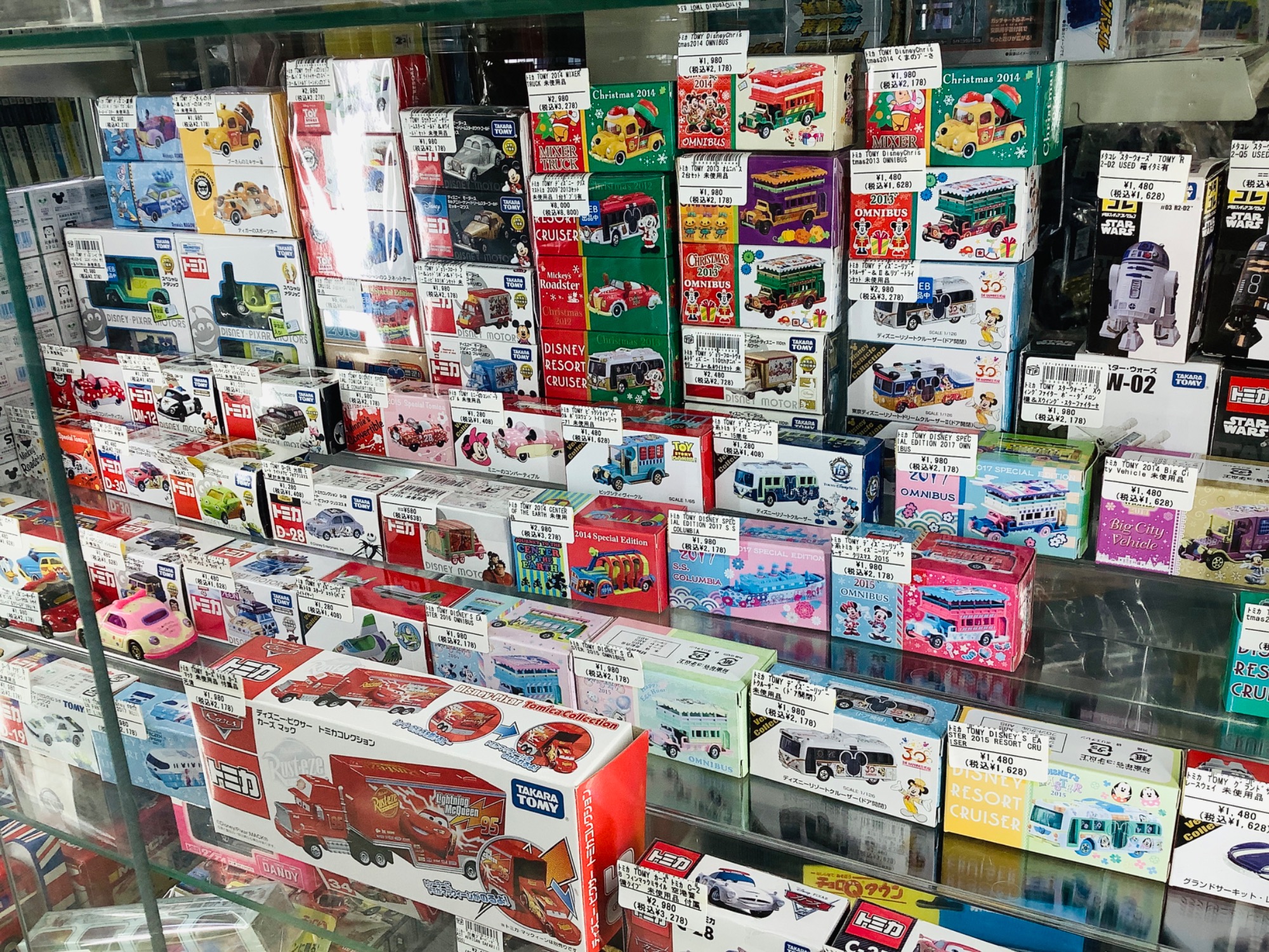 ディズニーリゾート30周年のダイキャストクルーザーが入荷いたし ディズニーリゾート30周年のダイキャストクルーザーが入荷いたし