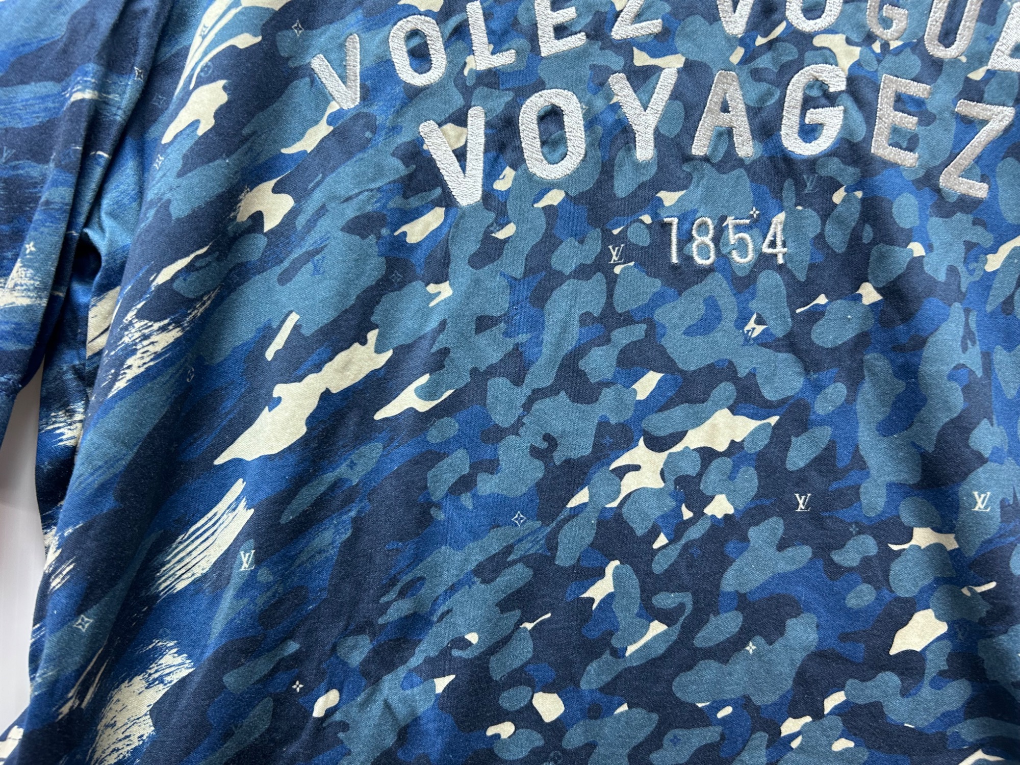 高評価！ LOUIS VUITTON/ルイヴィトン】Tシャツ RM161 JOC H9Y74Wが買取 Tシャツ(半袖+袖なし)