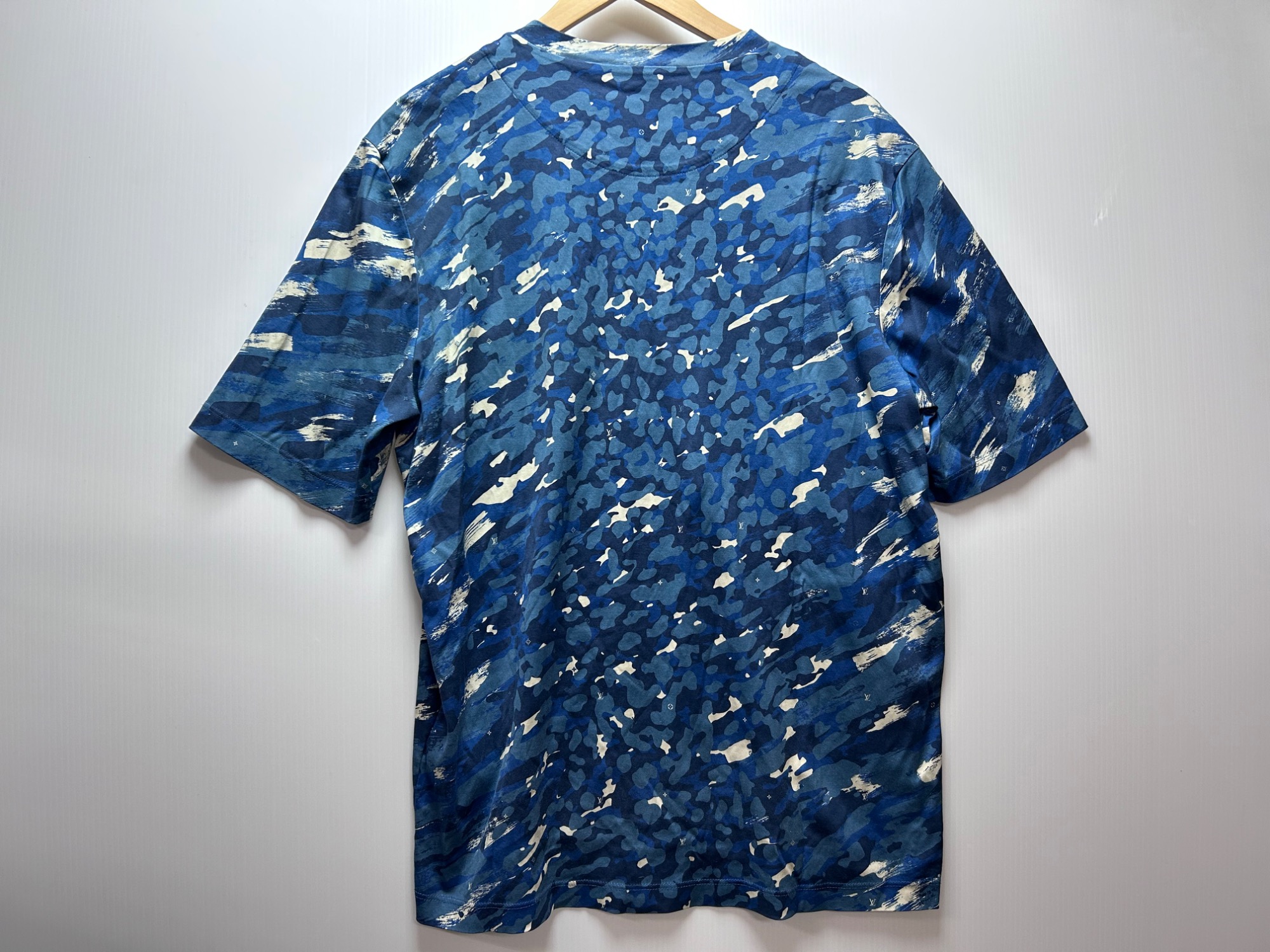 LOUIS VUITTON/ルイヴィトン】Tシャツ RM161 JOC H9Y74Wが買取