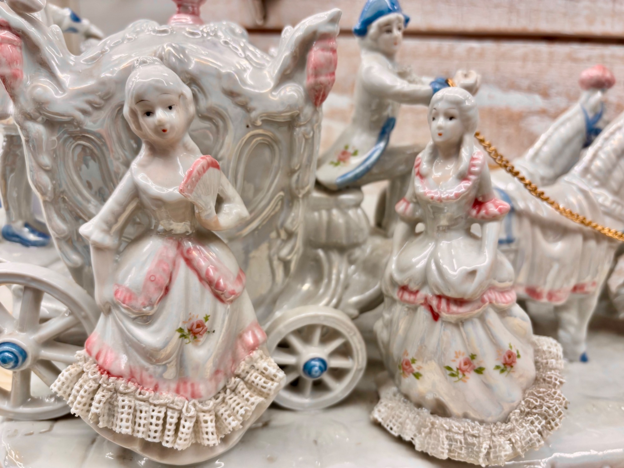 加藤工芸】フィギュリン 西洋馬車 買取入荷いたしました！！！｜2025年