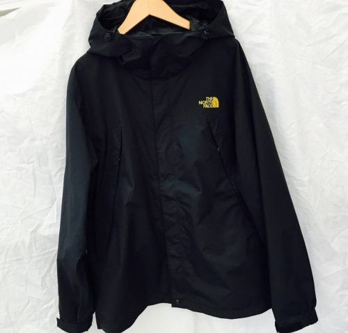 ジャケットのTHE NORTH FACE