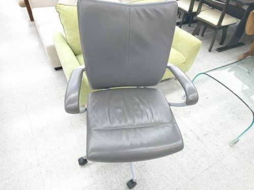 特選家具のITOKI